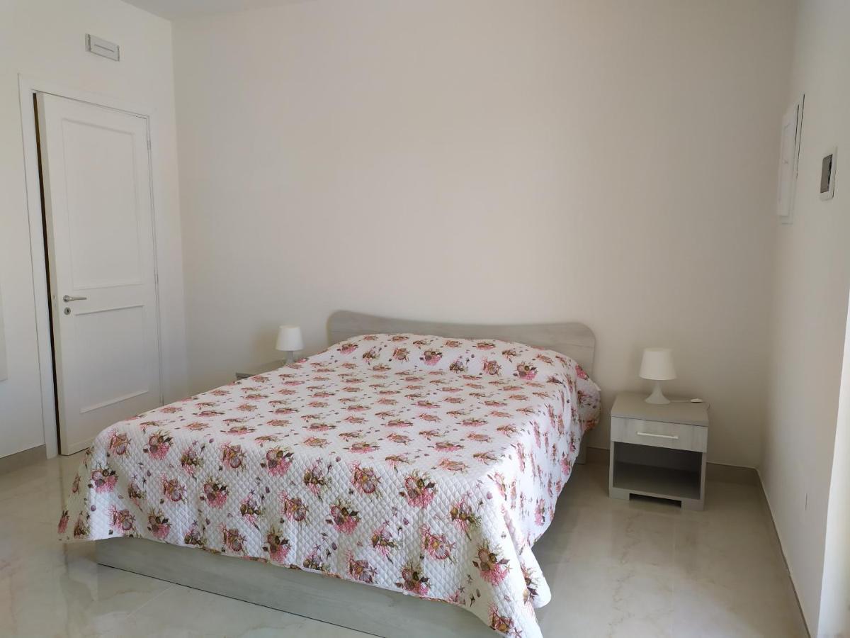 Guest House Neviano ตอร์เลลาปิลโล ภายนอก รูปภาพ