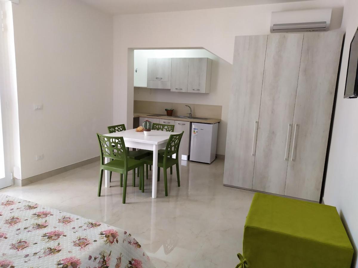 Guest House Neviano ตอร์เลลาปิลโล ภายนอก รูปภาพ